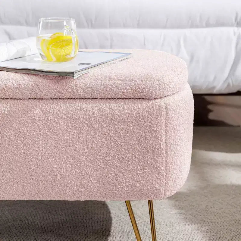 Pouffe de rangement moderne avec coussin d'assise en fausse fourrure