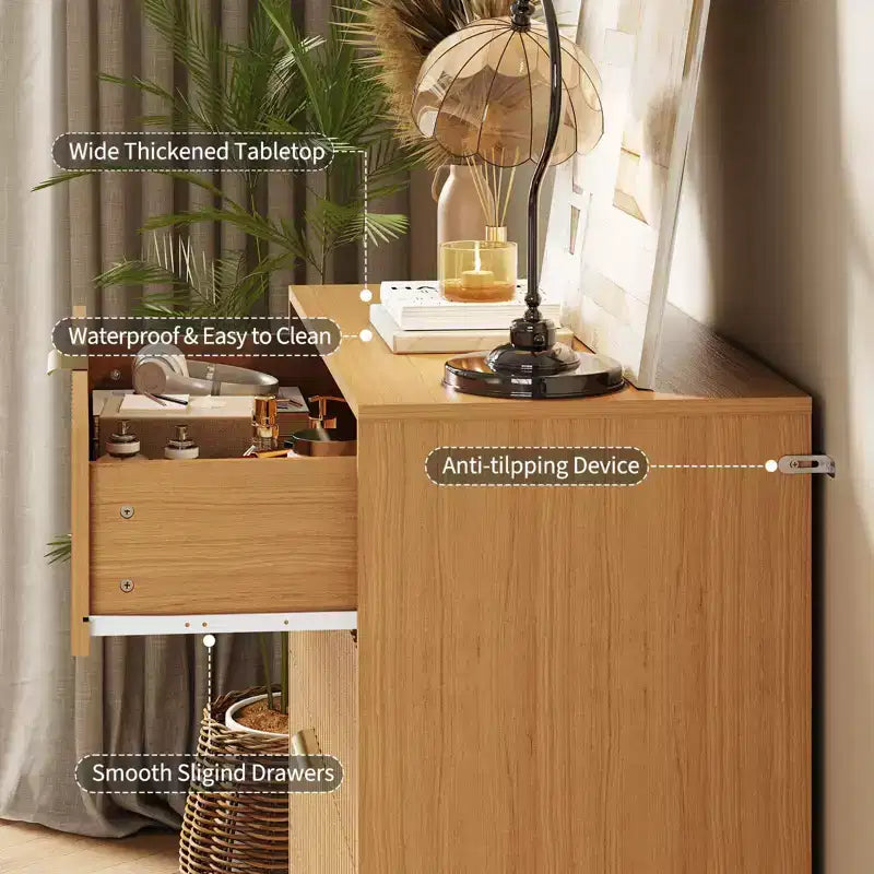 Commode cannelée à 4 tiroirs, buffet en bois moderne avec poignées en métal