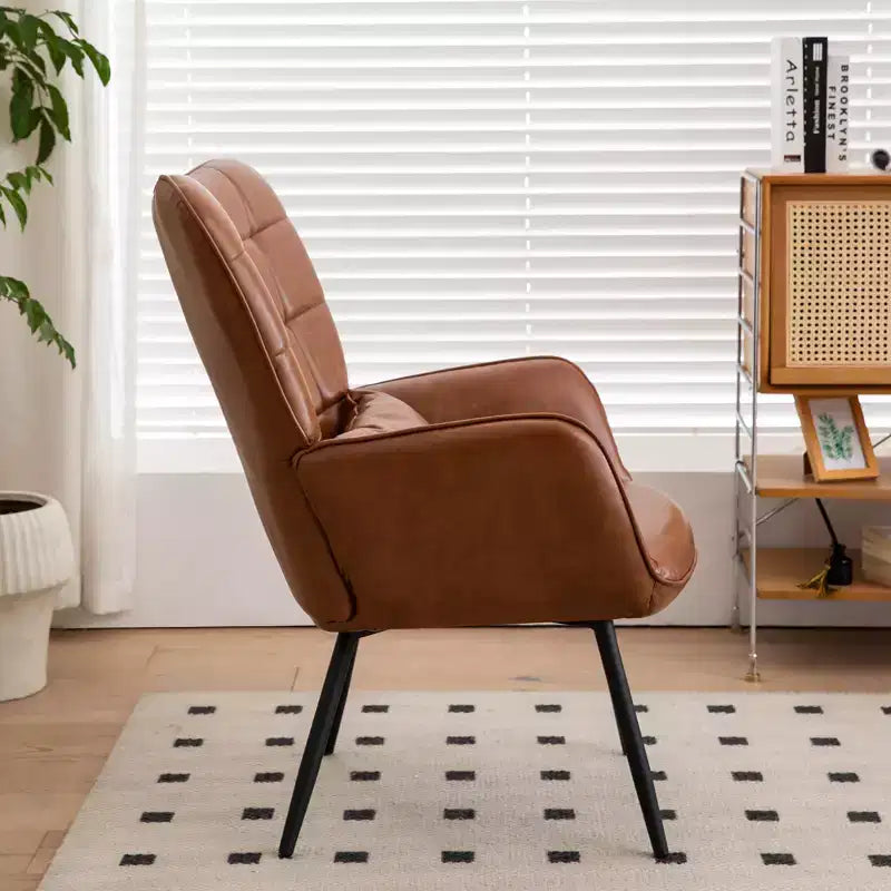 Chaise de bureau blanche en cuir reconstitué à dossier haut, pieds en métal